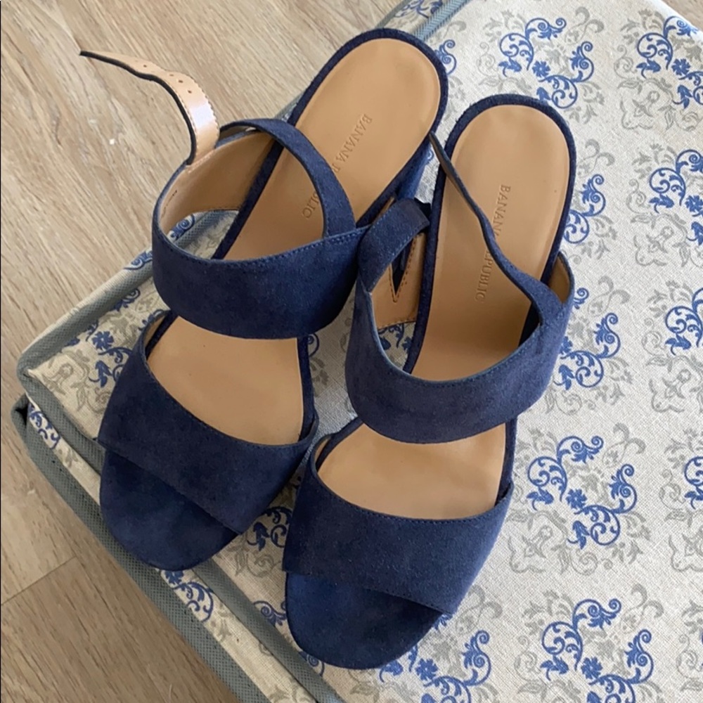 BANANA REPUBLIC Heeled Sandals